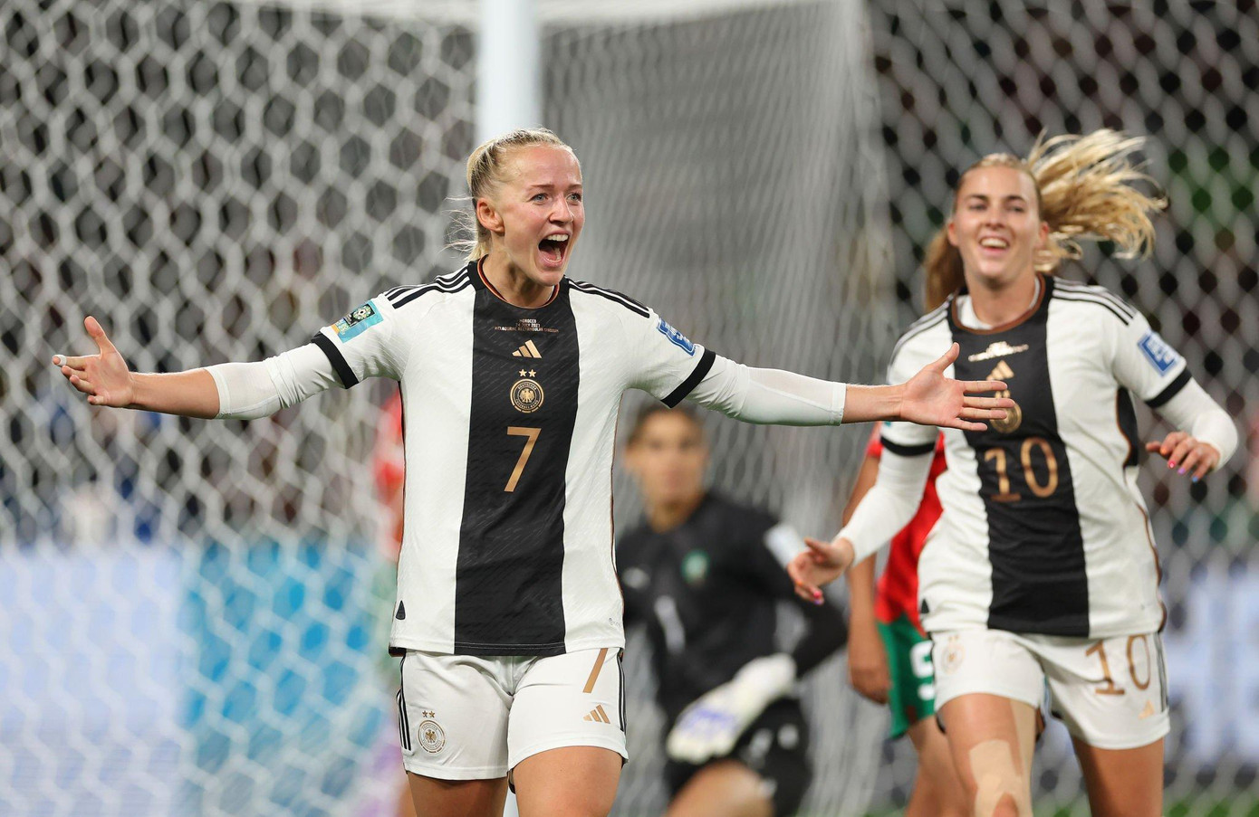 Lea Schuller có thể là quân bài tẩy của tuyển nữ Đức Lea Schuller có thể là quân bài tẩy của tuyển nữ Đức