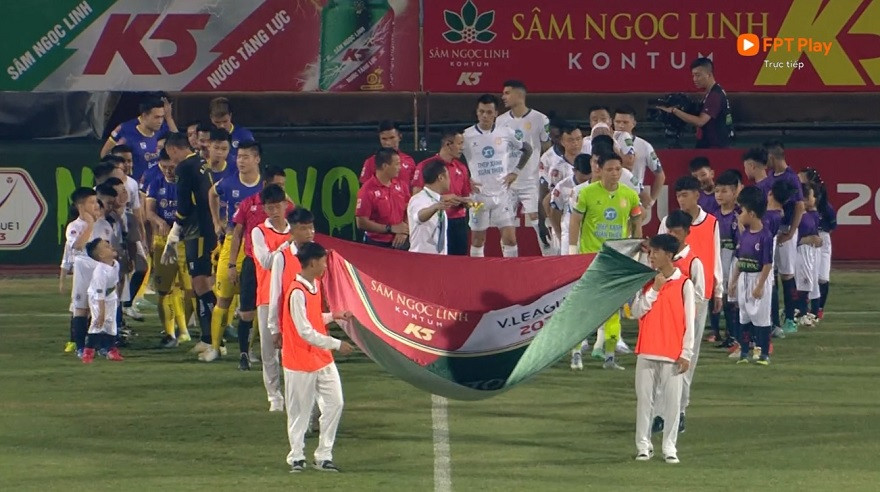 Hạ Nam Định 1-0, Hà Nội trở lại đường đua vô địch ảnh 3