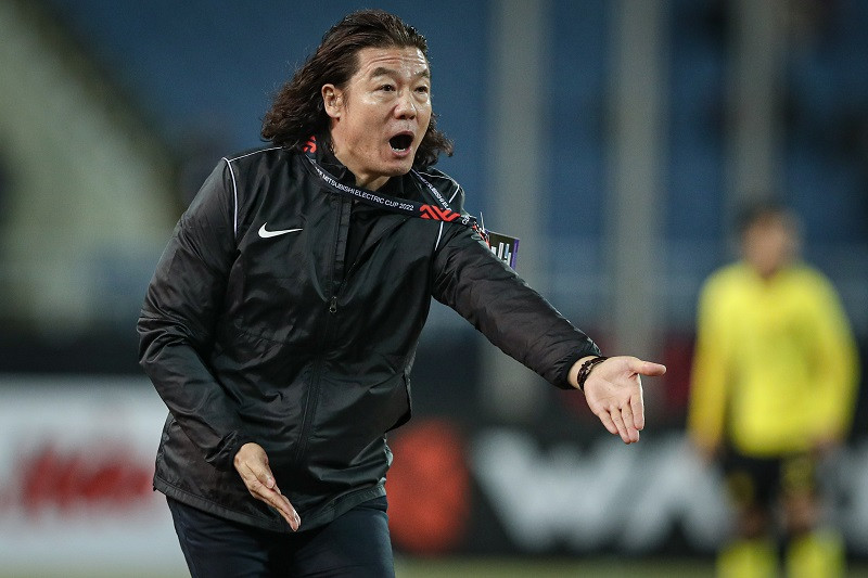 HLV Kim Pan-gon đang tạo dấu ấn cùng Malaysia HLV Kim Pan-gon đang tạo dấu ấn cùng Malaysia