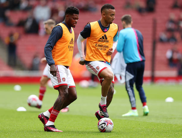 Thomas Partey bị đau nhẹ khi lên tuyển nhưng vẫn đá chính