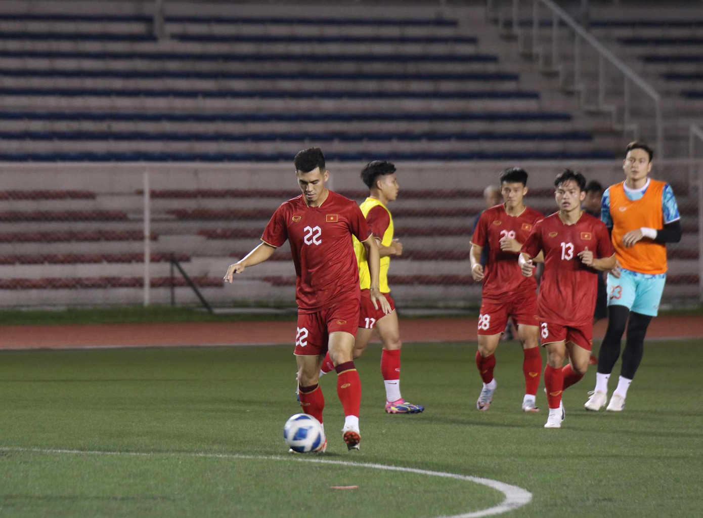 Tiến Linh, Văn Lâm nằm trong số các ngôi sao Việt Nam vắng mặt vì chấn thương Tiến Linh, Văn Lâm nằm trong số các ngôi sao Việt Nam vắng mặt vì chấn thương