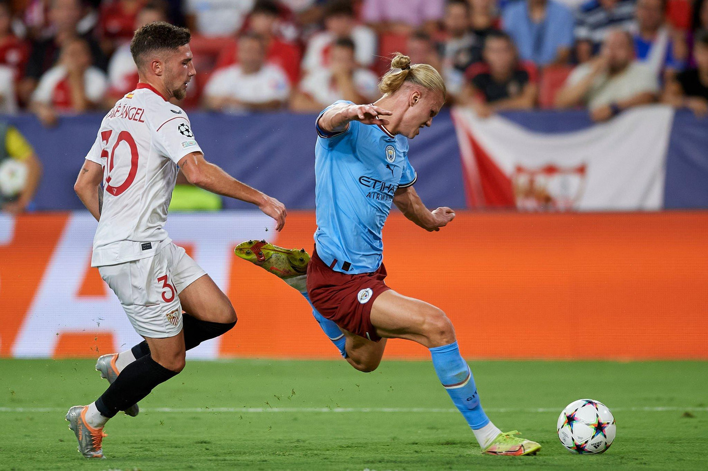 Haaland là hung thần của Sevilla