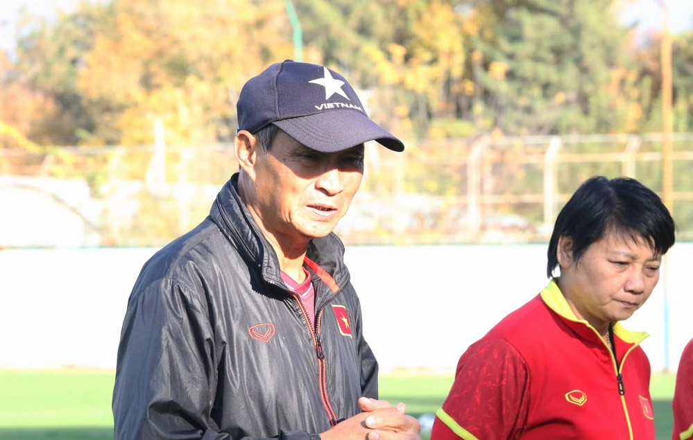 HLV Mai Đức Chung sẵn sàng chia tay tuyển nữ Việt Nam