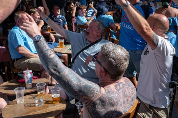 Trong khi đó, rất nhiều người Italia để Thổ Nhĩ Kỳ cổ vũ cho Inter Milan, cho dù họ là fan của CLB khác như Napoli