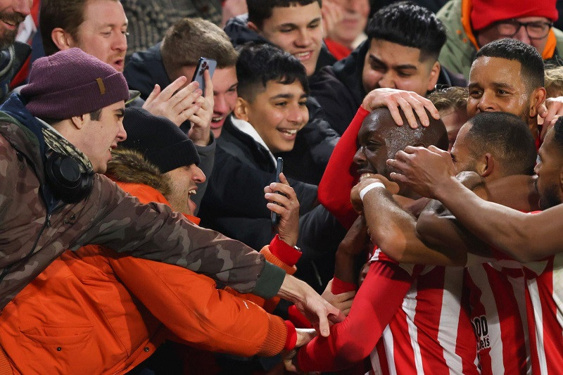 Wissa ăn mừng sau khi bàn thắng được công nhận Wissa ăn mừng sau khi bàn thắng được công nhận