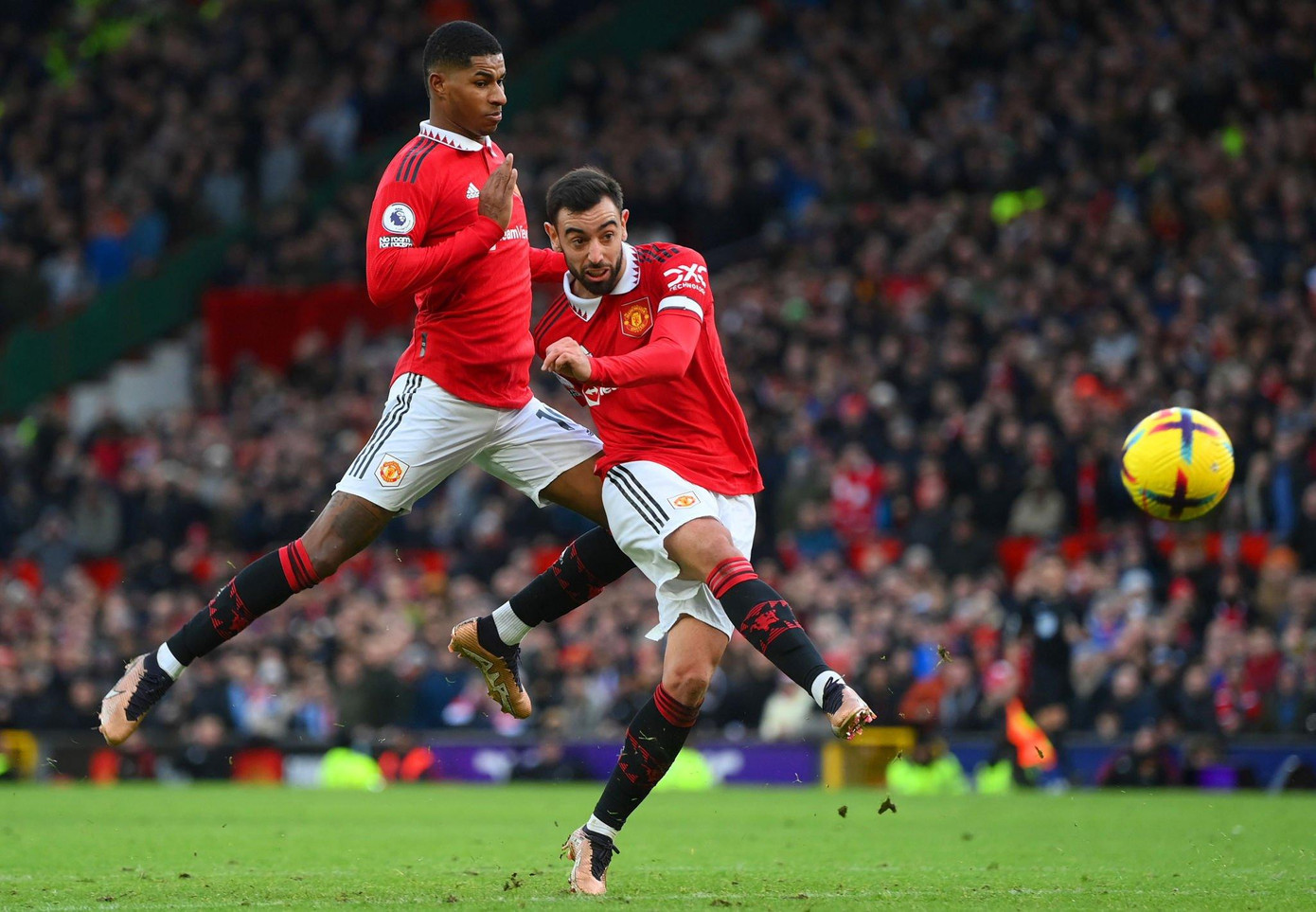 Pha ghi bàn tranh cãi của Bruno Fernandes