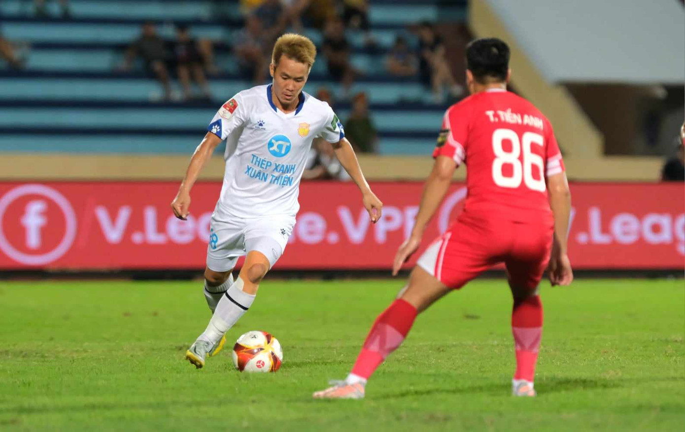 Nam Định chơi tốt hơn Viettel. Ảnh: Mạnh Thắng