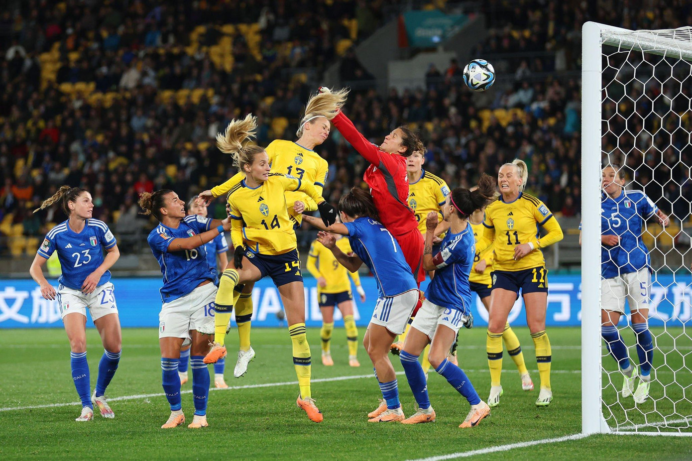 Thụy Điển cực mạnh trong tình huống cố định Thụy Điển cực mạnh trong tình huống cố định