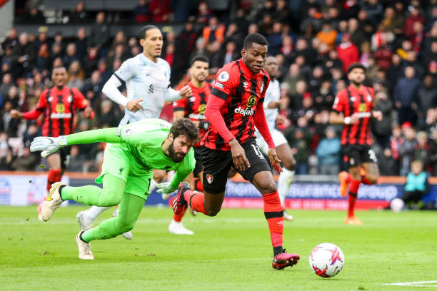 Salah đá hỏng 11m, Liverpool thua sốc Bournemouth ngay sau đại thắng MU ảnh 8 Salah đá hỏng 11m, Liverpool thua sốc Bournemouth ngay sau đại thắng MU ảnh 8