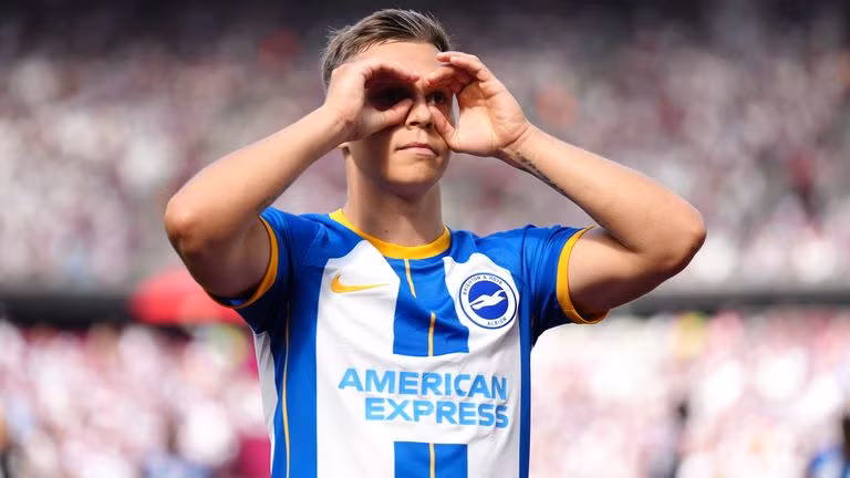 Leandro Trossard đã trở thành người Arsenal Leandro Trossard đã trở thành người Arsenal