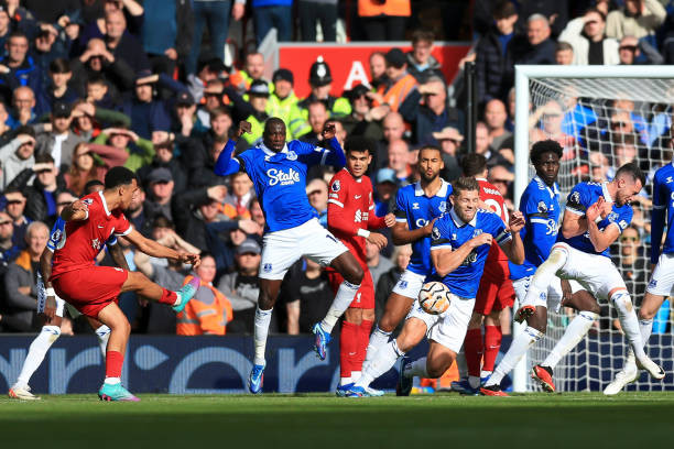 Cú đúp của Salah mang lại chiến thắng cho Liverpool trong đại chiến vùng Merseyside ảnh 11 Cú đúp của Salah mang lại chiến thắng cho Liverpool trong đại chiến vùng Merseyside ảnh 11