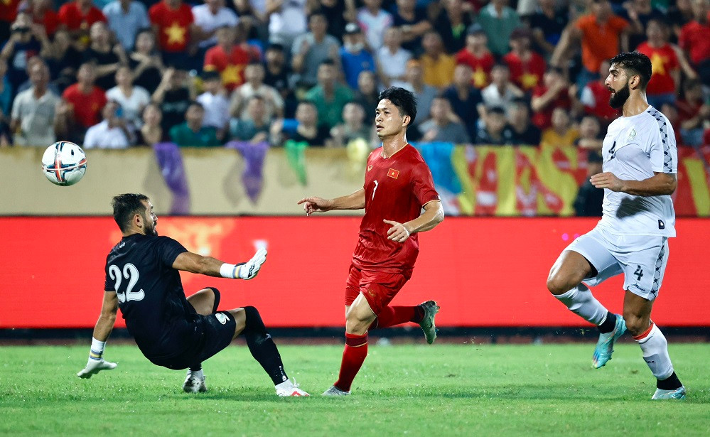 Đây là bàn đầu tiên của Công Phượng cho tuyển Việt Nam sau gần 2 năm. Ảnh: Như Ý