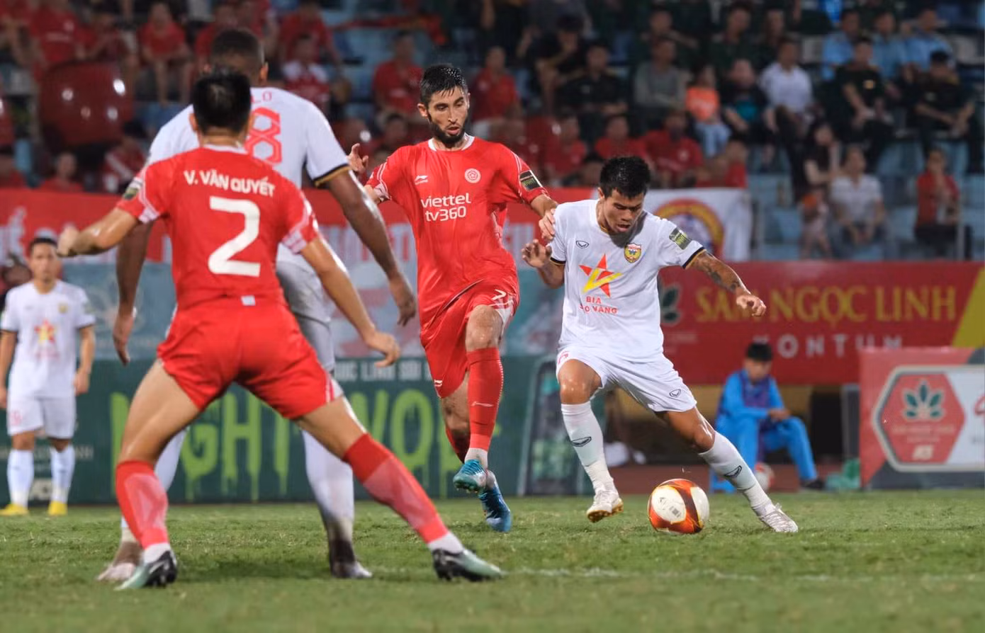 Hoàng Đức lập cú đúp trong chiến thắng 4-0 của Viettel trước Hà Tĩnh ảnh 24 Hoàng Đức lập cú đúp trong chiến thắng 4-0 của Viettel trước Hà Tĩnh ảnh 24