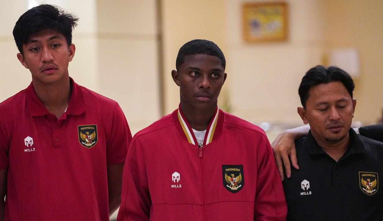 Họ hoàn toàn không hiểu chuyện gì đã xảy ra và tỏ ra cực kỳ chán nản Họ hoàn toàn không hiểu chuyện gì đã xảy ra và tỏ ra cực kỳ chán nản