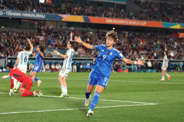 Hạ Argentina 1-0, tuyển nữ Italia chia sẻ ngôi đầu cùng Thụy Điển ảnh 23