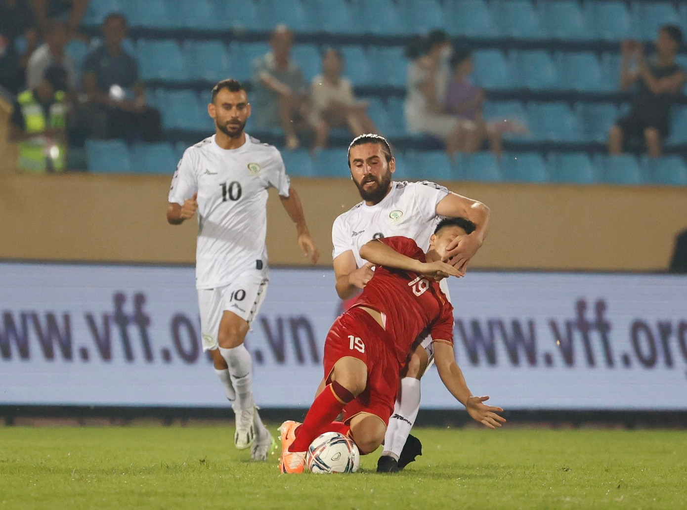 Quang Hải thi đấu nổi bật trước Palestine. Ảnh: Như Ý