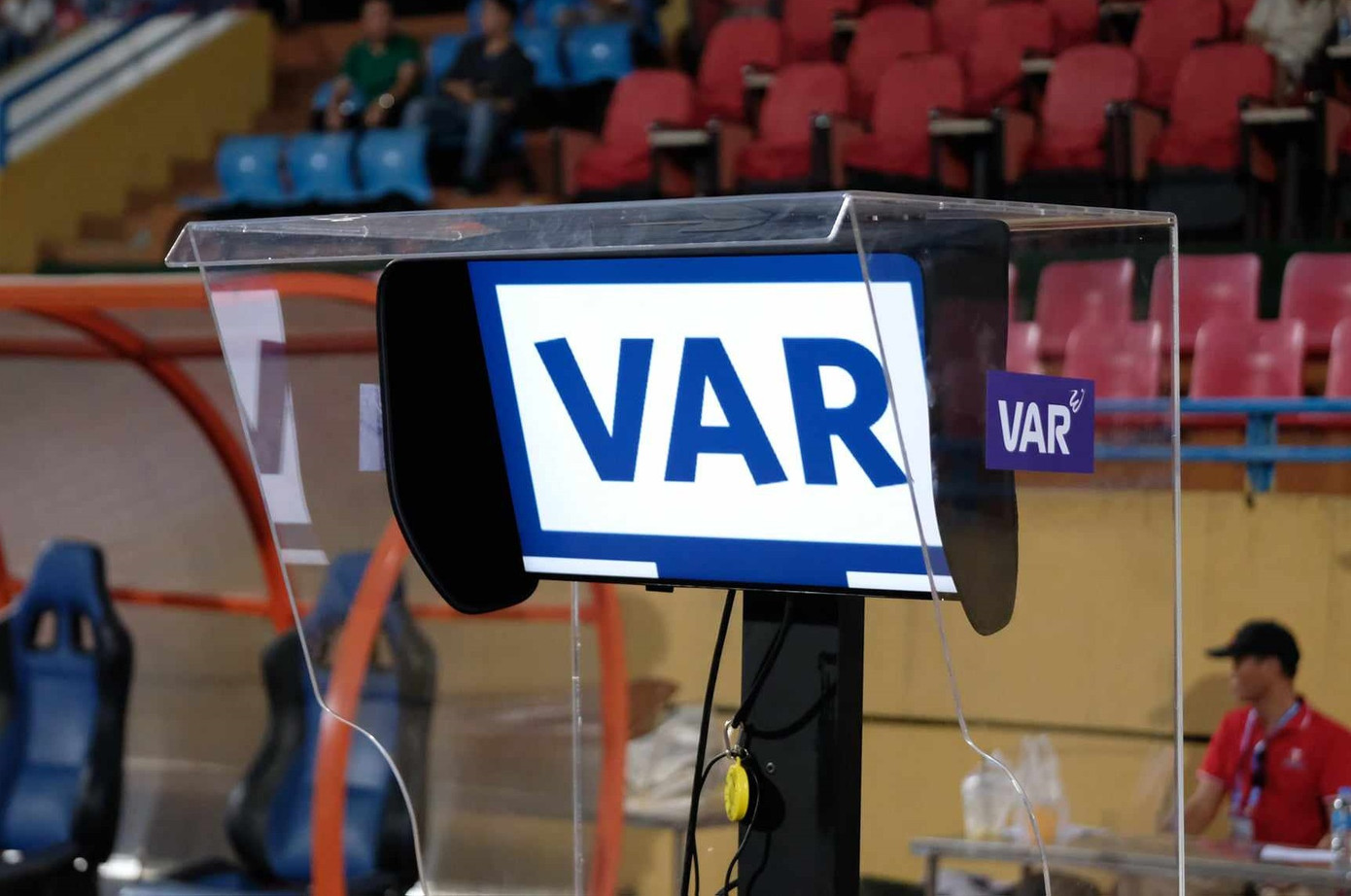 Đây sẽ là màn hình để trọng tài chính xem lại tình huống. Ảnh: Mạnh Thắng Đây sẽ là màn hình để trọng tài chính xem lại tình huống. Ảnh: Mạnh Thắng