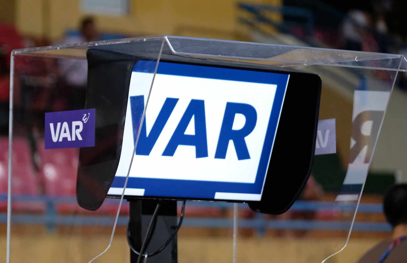 VAR chính thức xuất hiện tại V-League từ hôm nay, 27/7/2023. Ảnh: Mạnh Thắng VAR chính thức xuất hiện tại V-League từ hôm nay, 27/7/2023. Ảnh: Mạnh Thắng