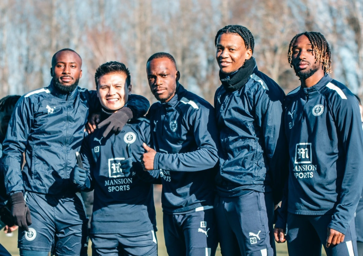 Quang Hải không có tên trong danh sách đăng ký của Pau FC