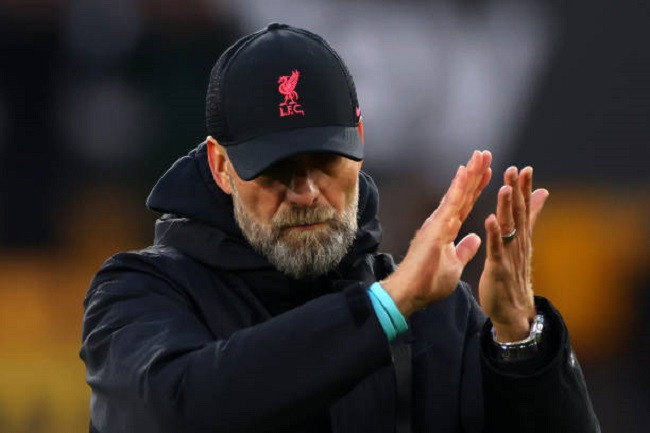 Klopp cúi đầu sau trận thua Wolves Klopp cúi đầu sau trận thua Wolves