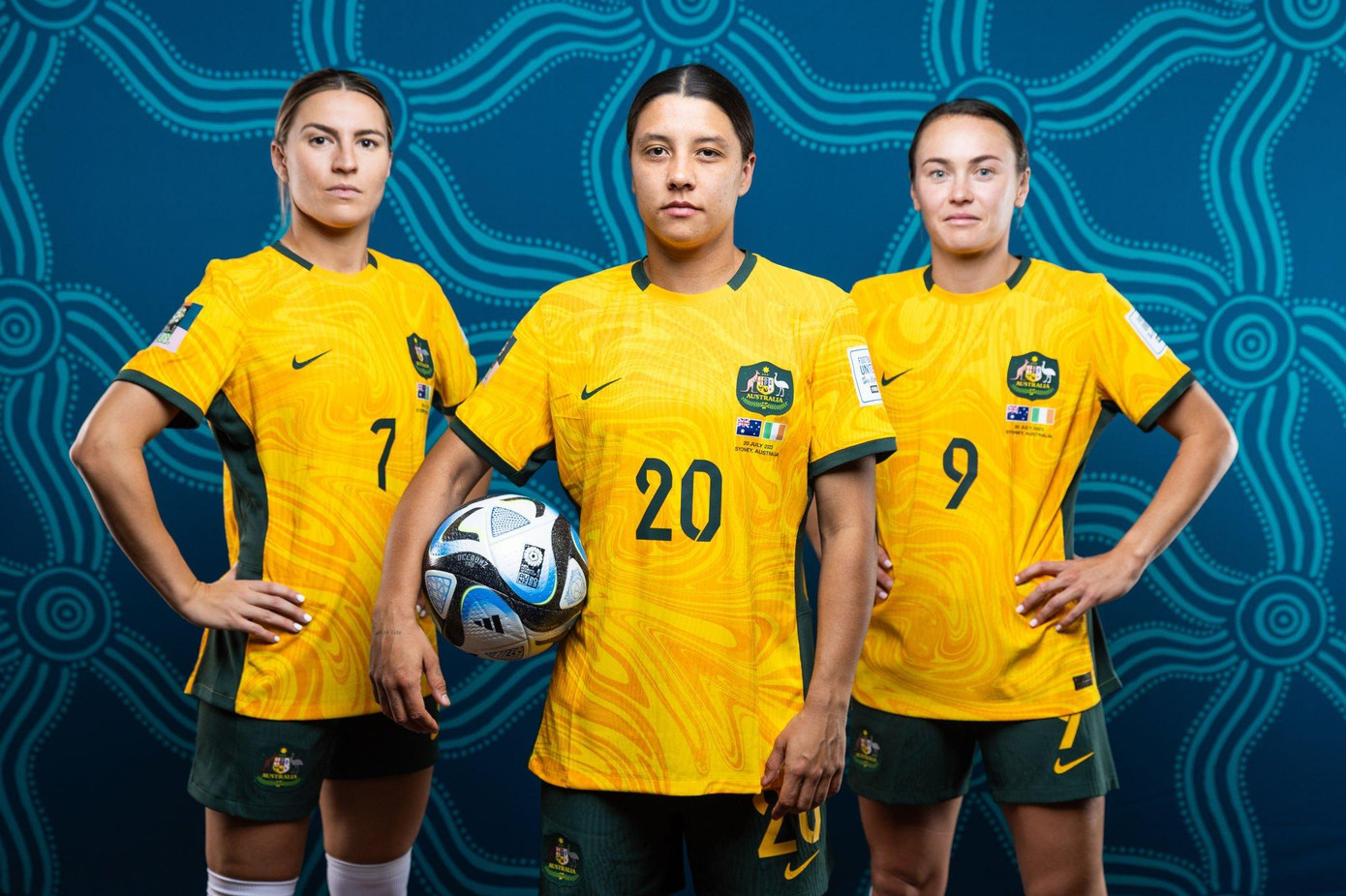Sam Kerr (số 20) được kỳ vọng giúp chủ nhà Australia thoát hiểm