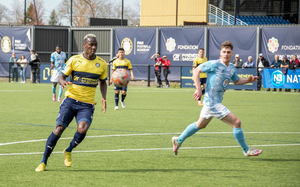 Quang Hải (xa) chưa thể tỏa sáng ở giải hạng 5 Pháp Quang Hải (xa) chưa thể tỏa sáng ở giải hạng 5 Pháp