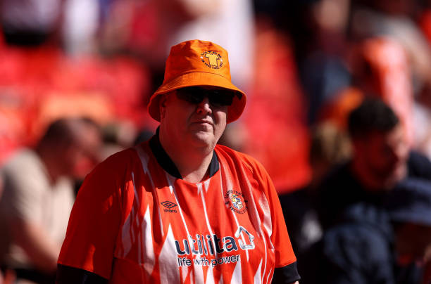 Vượt qua Coventry ở loạt penalty, Luton giành vé thăng hạng cuối cùng trị giá 170 triệu bảng ảnh 5