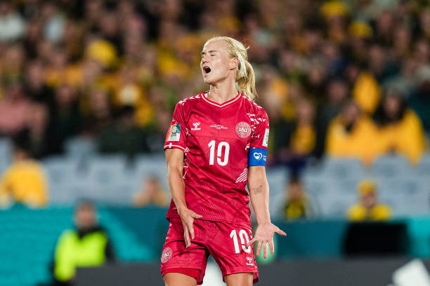 Harder lạc lõng trên hàng công Đan Mạch Harder lạc lõng trên hàng công Đan Mạch