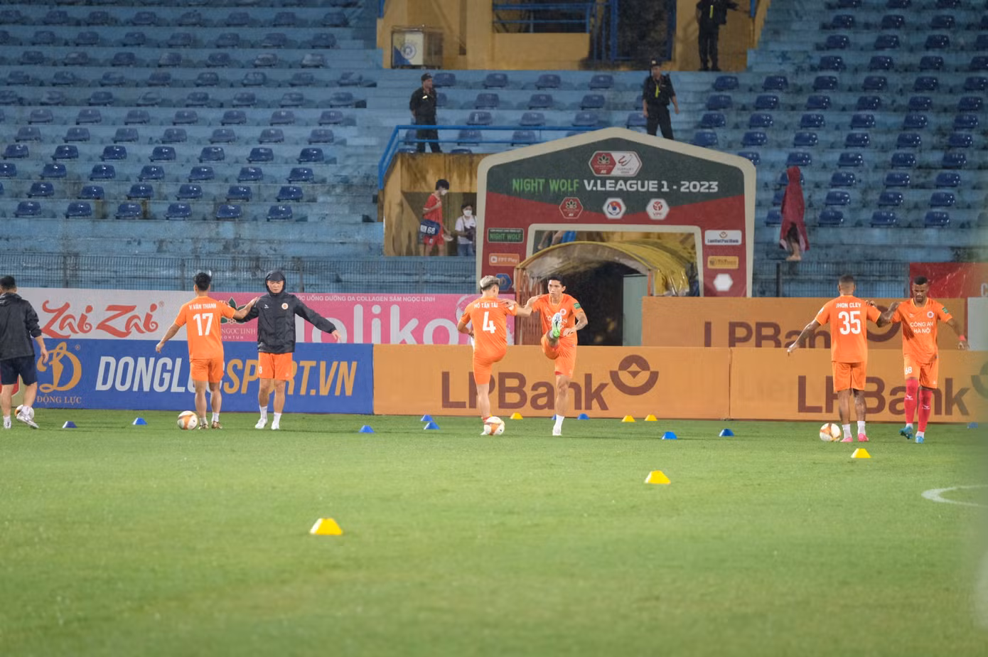 Hạ HL Hà Tĩnh 4-2, CAHN soán ngôi đầu bảng của Thanh Hóa ảnh 6 Hạ HL Hà Tĩnh 4-2, CAHN soán ngôi đầu bảng của Thanh Hóa ảnh 6