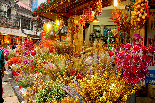 Nhộn nhịp thị trường vàng mã sát Tết ông Công ông Táo ảnh 3