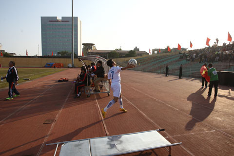 Chuyện sân xấu ở V.League: Vấn đề không phải là tiền ảnh 3