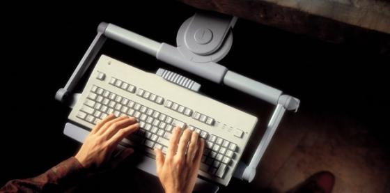 Anh thành lập Lữ đoàn “chiến binh bàn phím” ảnh 2