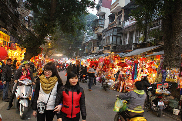 Nhộn nhịp thị trường vàng mã sát Tết ông Công ông Táo ảnh 10