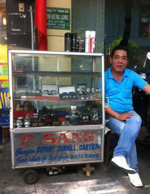 ‘Vua Dupont’ Sài thành và những chiếc bật lửa sành điệu ảnh 1