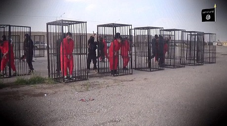 IS nhốt chiến binh người Kurd trong lồng sắt, mang diễu phố ảnh 6 IS nhốt chiến binh người Kurd trong lồng sắt, mang diễu phố ảnh 6