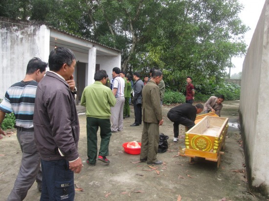 Tranh hát karaoke, trai làng đấm đá túi bụi làm 1 người tử vong ảnh 4 Tranh hát karaoke, trai làng đấm đá túi bụi làm 1 người tử vong ảnh 4