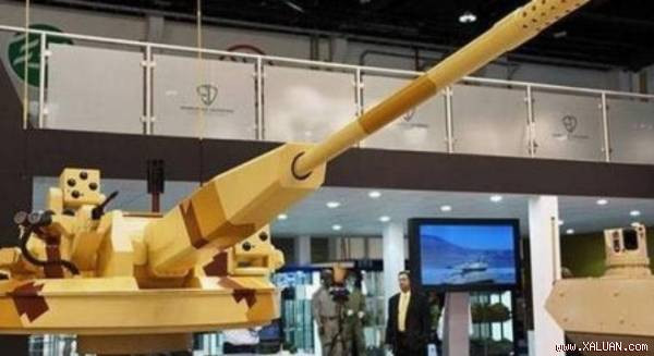 Mô đun tháp pháo điều khiển từ xa AU-220M được Nga giới thiệu lần đầu tiên tại triểm lãm vũ khí IDEX-2015.