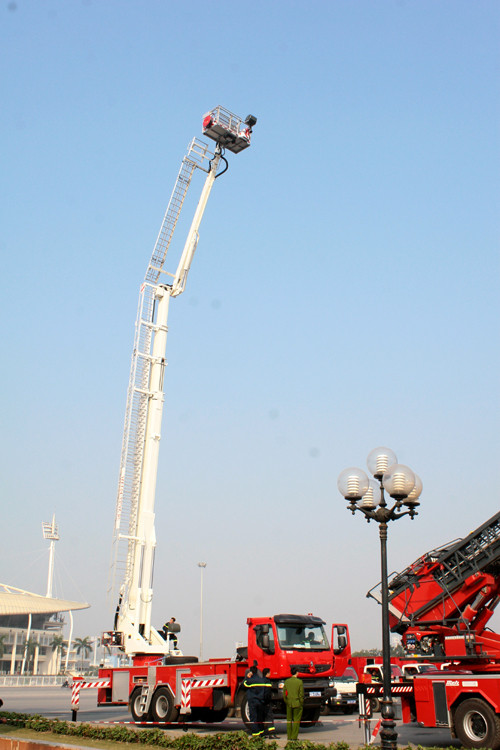 Thiết bị tối tân của cảnh sát chữa cháy ảnh 8