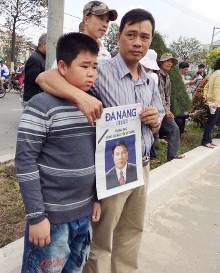 Lệ tuôn trào trong lễ truy điệu ông Nguyễn Bá Thanh ảnh 13
