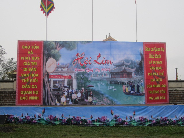 Sân khấu giao lưu hát Quan họ đã được hoàn tất