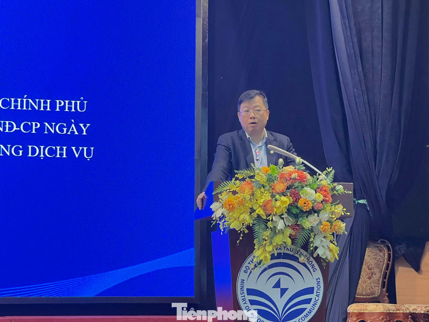 Ông Nguyễn Thanh Lâm - Thứ trưởng Bộ TT&TT - nêu một số điểm mới của Nghị định 71, làm rõ vai trò của Bộ VHTTDL trong quản lý phim phổ biến trên không gian mạng. Ảnh: NGUYÊN KHÁNH. Ông Nguyễn Thanh Lâm - Thứ trưởng Bộ TT&TT - nêu một số điểm mới của Nghị định 71, làm rõ vai trò của Bộ VHTTDL trong quản lý phim phổ biến trên không gian mạng. Ảnh: NGUYÊN KHÁNH.