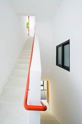 Công trình nhà chồng nhà nổi bần bật giữa Sài Gòn ảnh 7