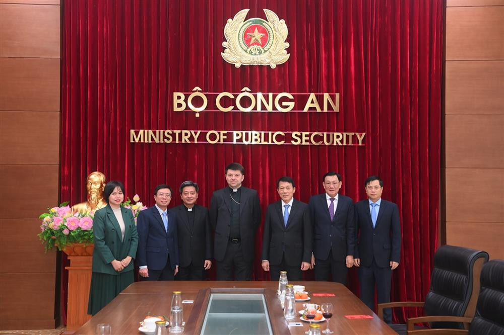 Các đại biểu tại buổi tiếp. Các đại biểu tại buổi tiếp.