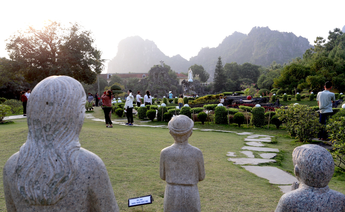 Vườn cầu nguyện Fatima. Ảnh: Đức Hoàng. Vườn cầu nguyện Fatima. Ảnh: Đức Hoàng.