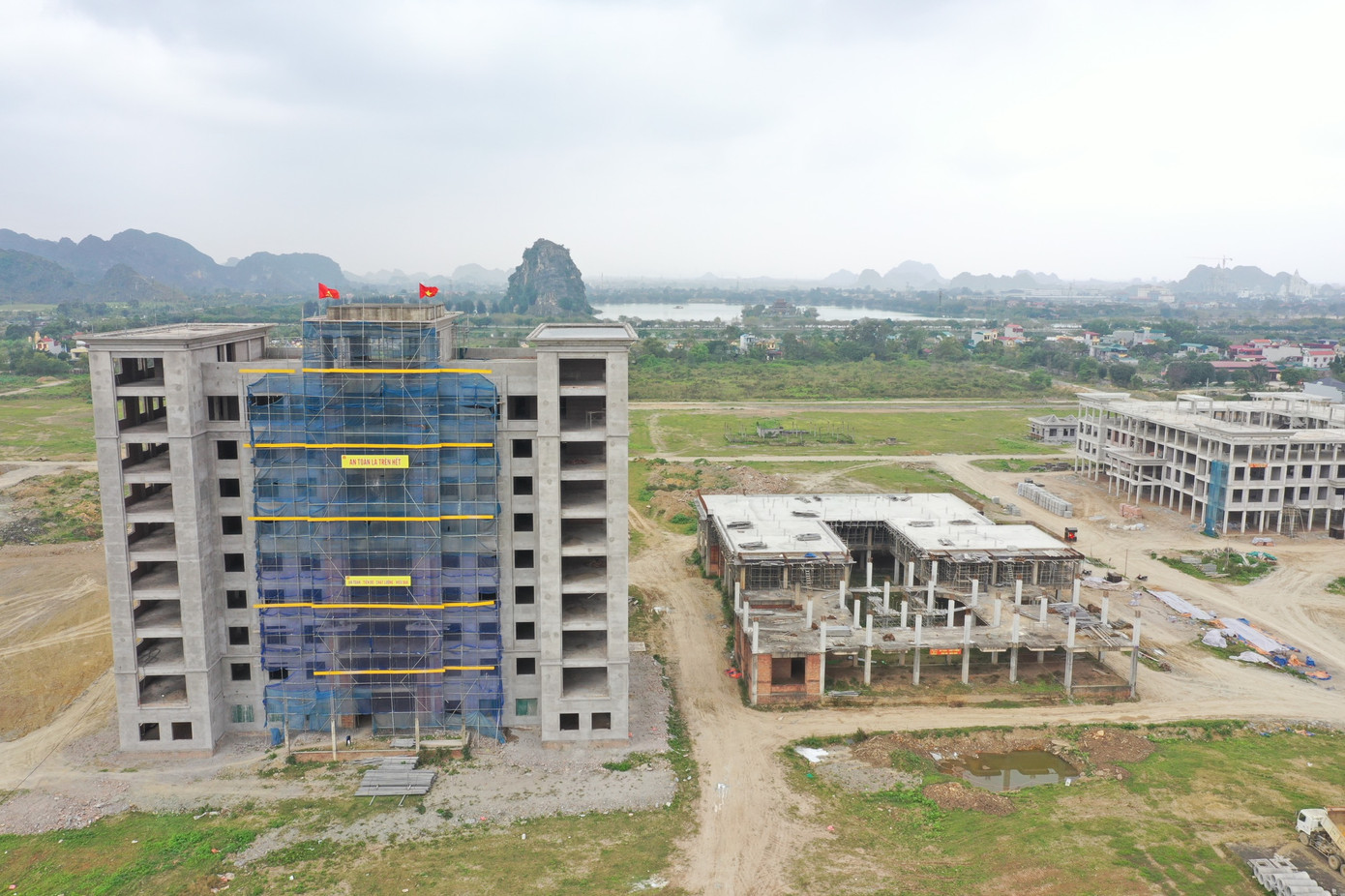 Một số công trình mới hoàn thiện phần xây dựng cơ bản. Một số công trình mới hoàn thiện phần xây dựng cơ bản.