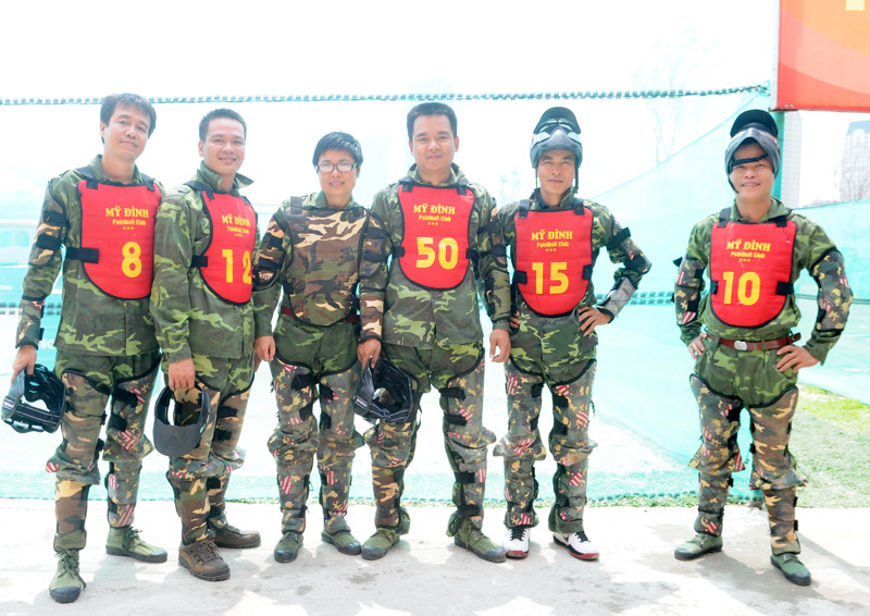 Các chiến binh hào hứng với bộ đồng phục chiến đấu