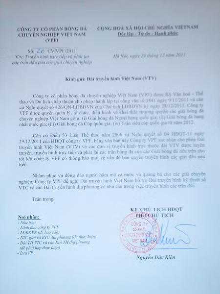 Công văn của VPF cho phép VTV được truyền hình trực tiếp các trận đấu do VPF tổ chức. Ảnh: H.L. Công văn của VPF cho phép VTV được truyền hình trực tiếp các trận đấu do VPF tổ chức. Ảnh: H.L