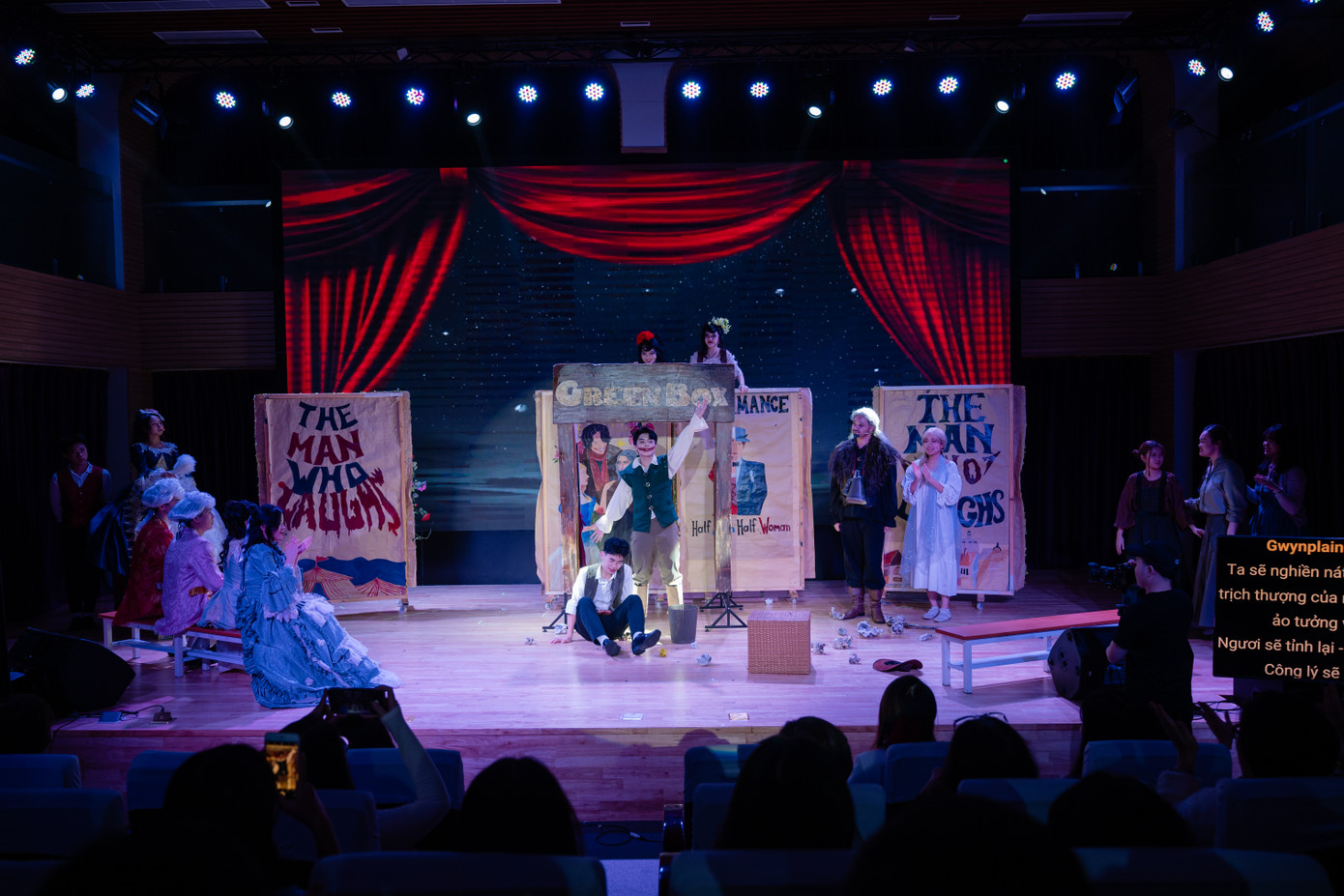 Các học sinh trường Olympia tự tin hoàn thành vai diễn