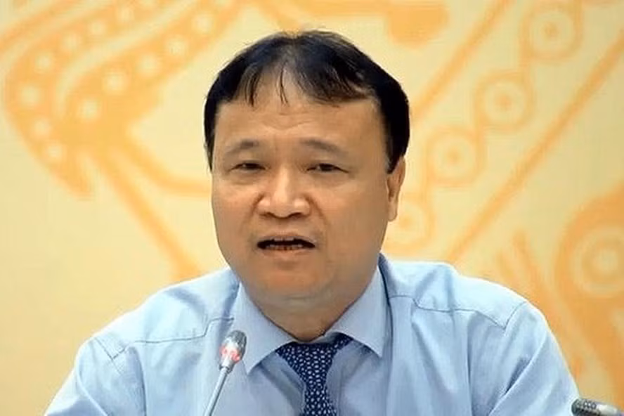 Kỷ luật 3 trường hợp vụ xe biển xanh đón người nhà Bộ trưởng ảnh 1