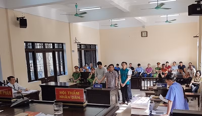 Giúp sức đánh bạc nghìn tỷ vì có 'thế lực lớn' bảo kê ảnh 5 Giúp sức đánh bạc nghìn tỷ vì có 'thế lực lớn' bảo kê ảnh 5